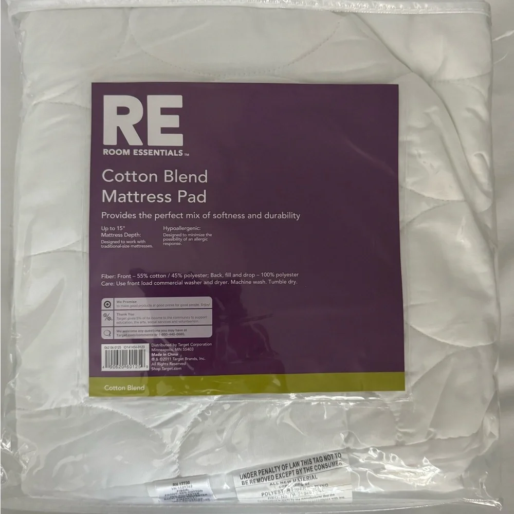 Room Essentials Twin Cotton Blend Mattress Pad - White‎